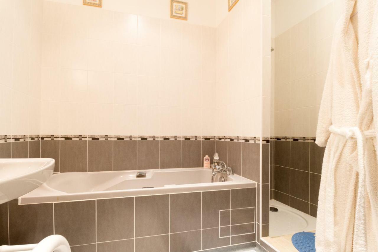 Chambres D'Hotes Saint Roch Tournecoupe エクステリア 写真